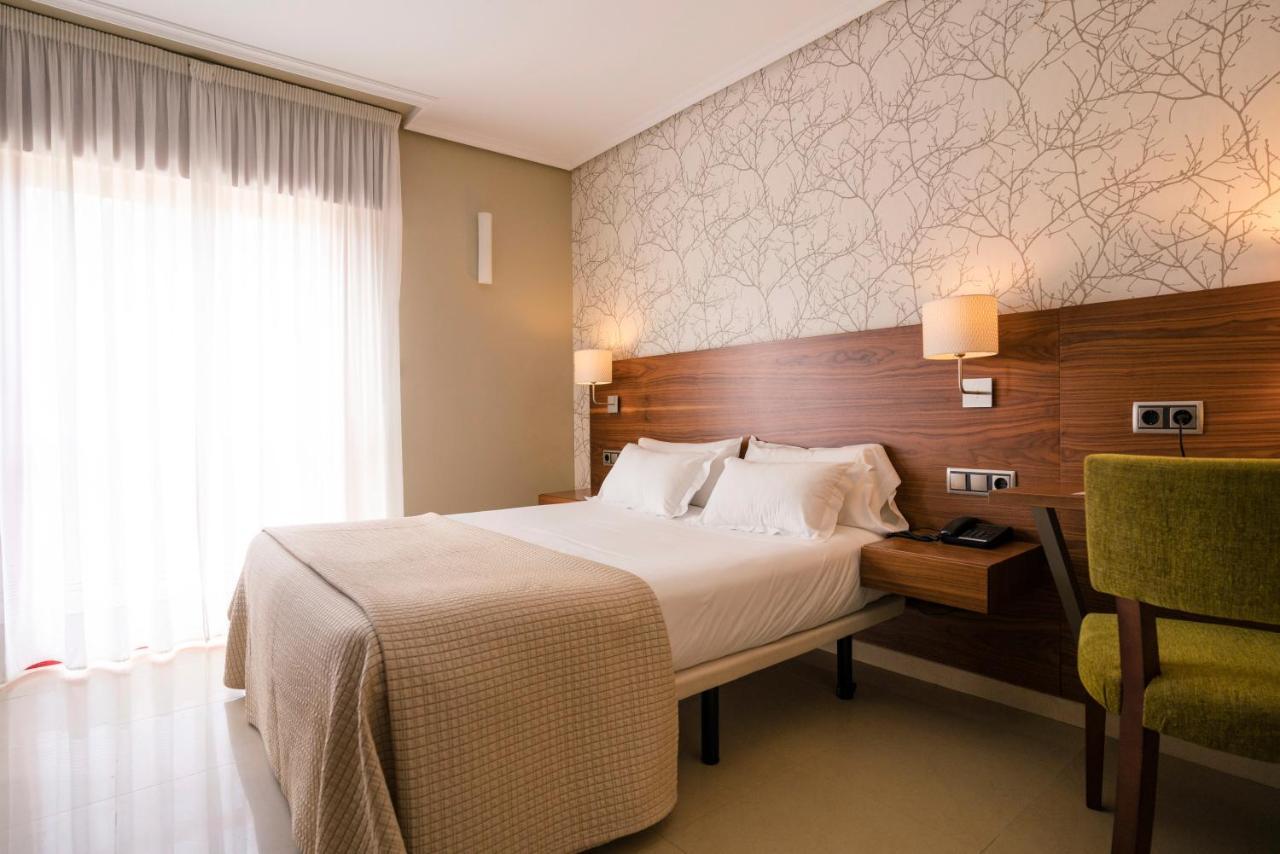 Hotel Piramide Portonovo Eksteriør billede