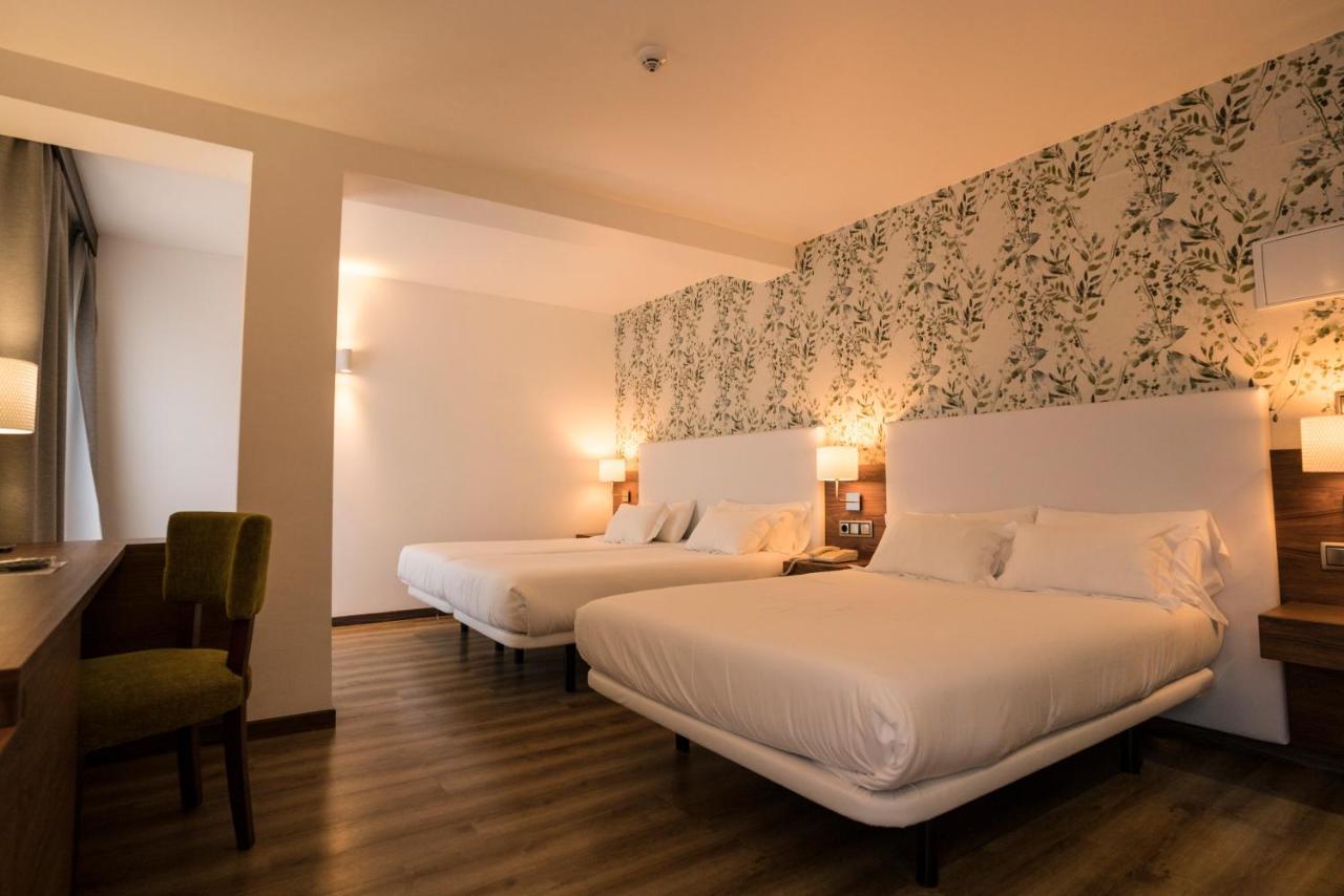 Hotel Piramide Portonovo Eksteriør billede