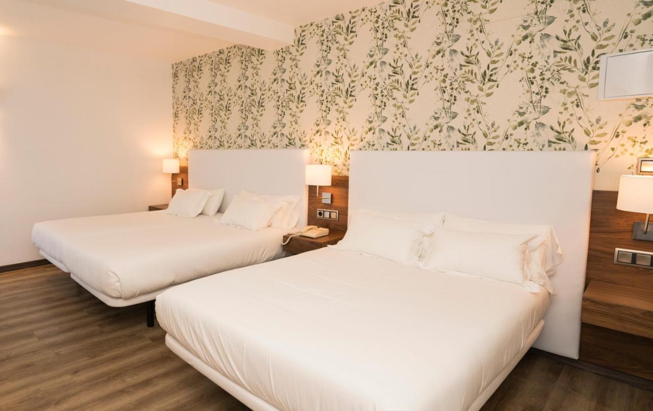 Hotel Piramide Portonovo Værelse billede
