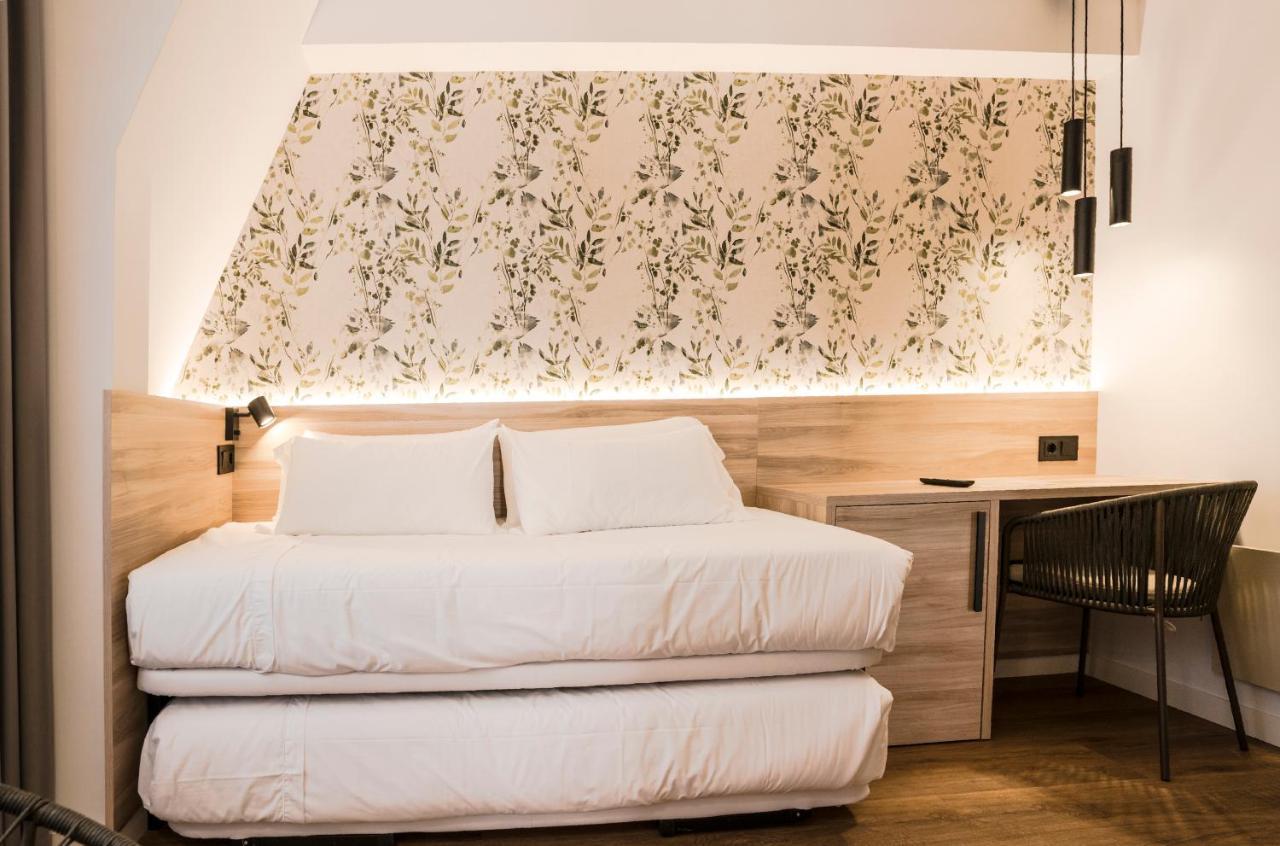 Hotel Piramide Portonovo Eksteriør billede